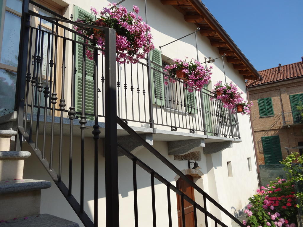 Bed and Breakfast La Cascina Della Musica Костильоле-д'Астри Экстерьер фото