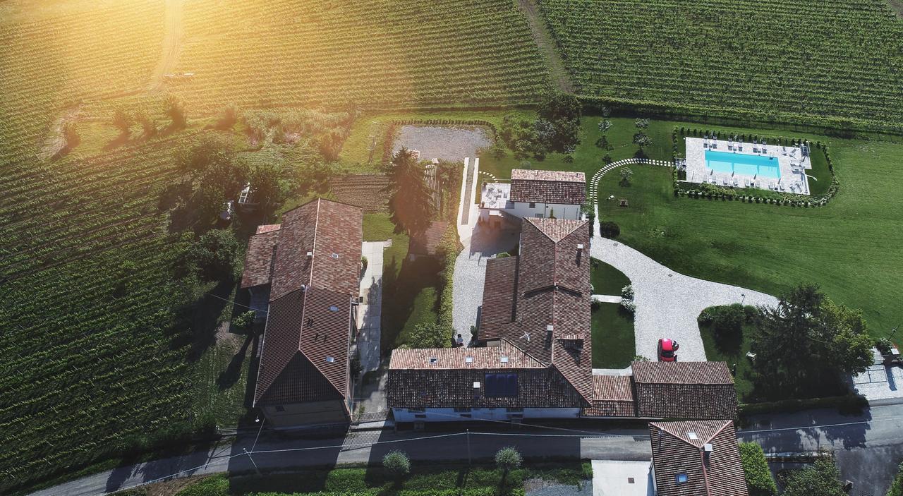 Bed and Breakfast La Cascina Della Musica Костильоле-д'Астри Экстерьер фото