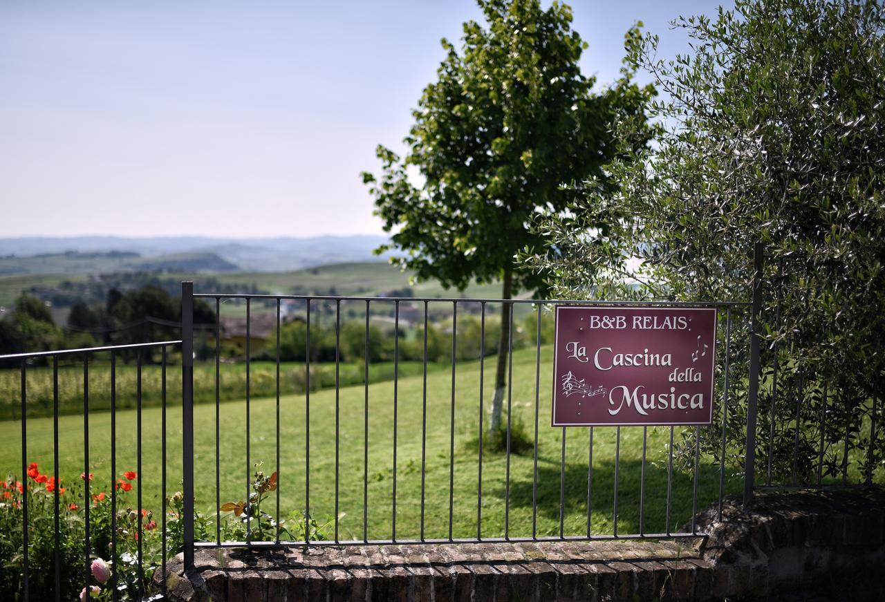 Bed and Breakfast La Cascina Della Musica Костильоле-д'Астри Экстерьер фото