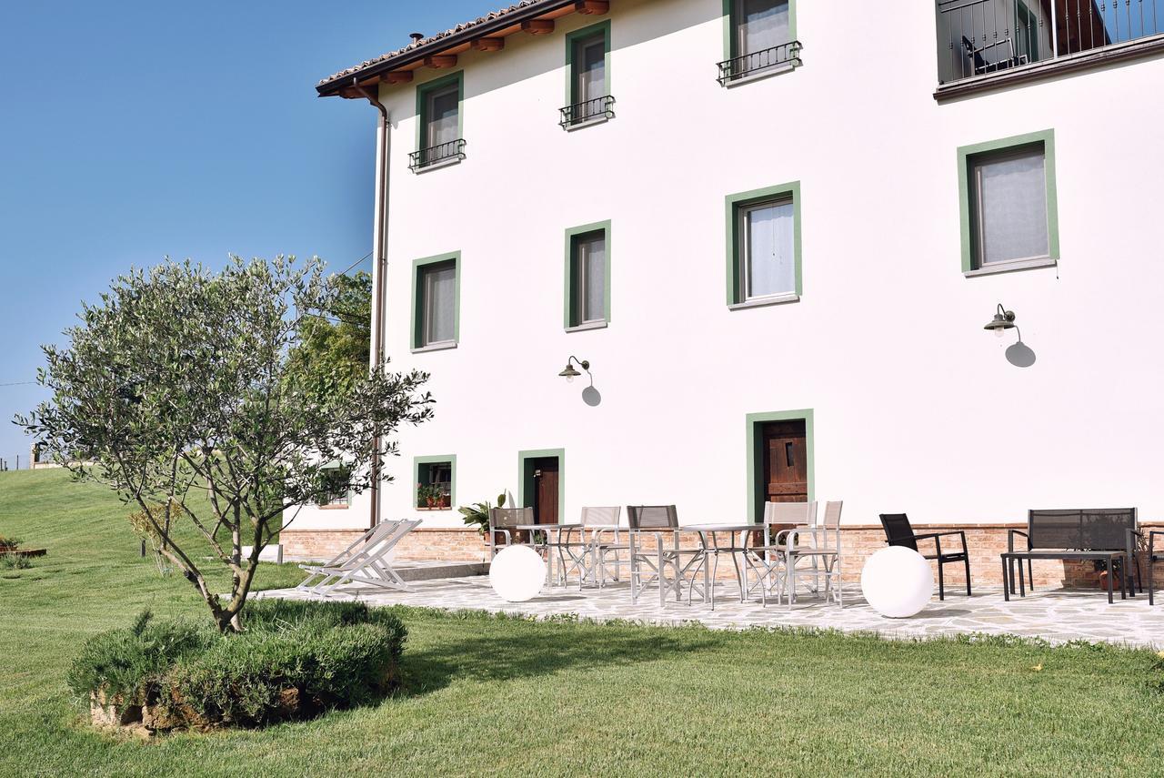 Bed and Breakfast La Cascina Della Musica Костильоле-д'Астри Экстерьер фото