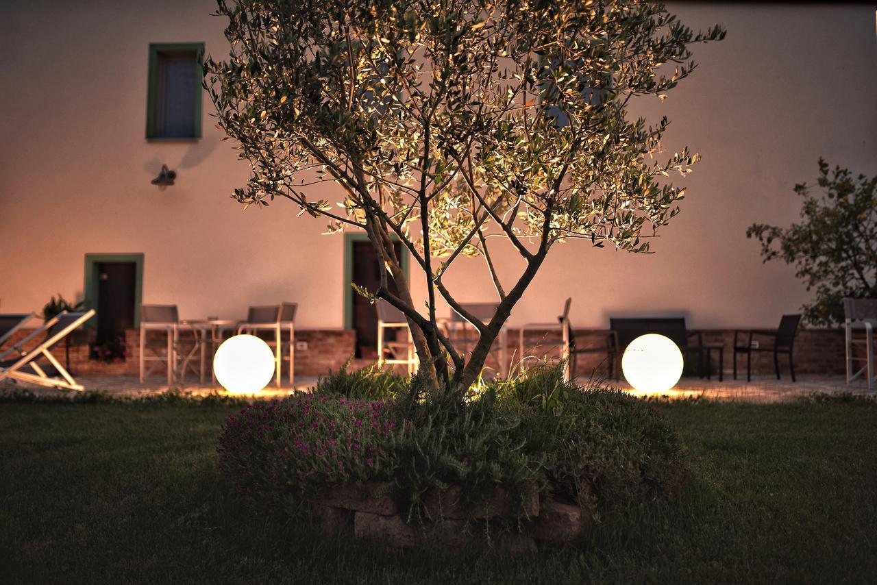 Bed and Breakfast La Cascina Della Musica Костильоле-д'Астри Экстерьер фото