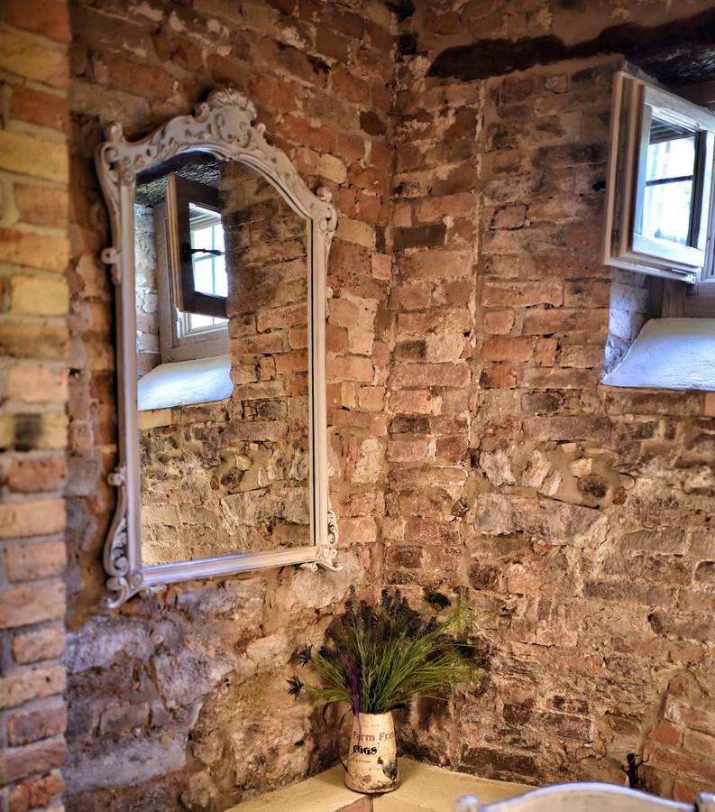 Bed and Breakfast La Cascina Della Musica Костильоле-д'Астри Экстерьер фото